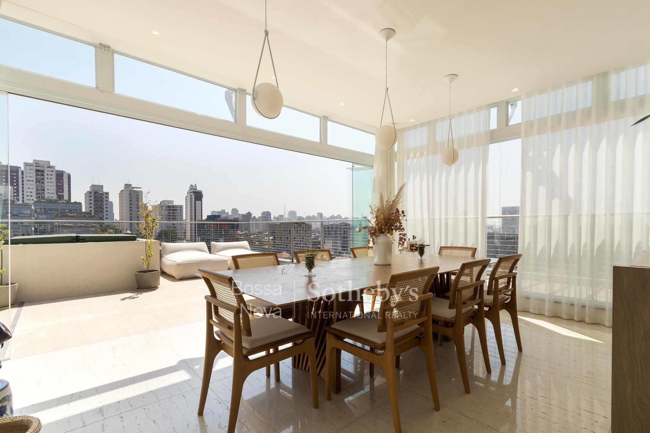 Cobertura Duplex para venda em Vila Madalena